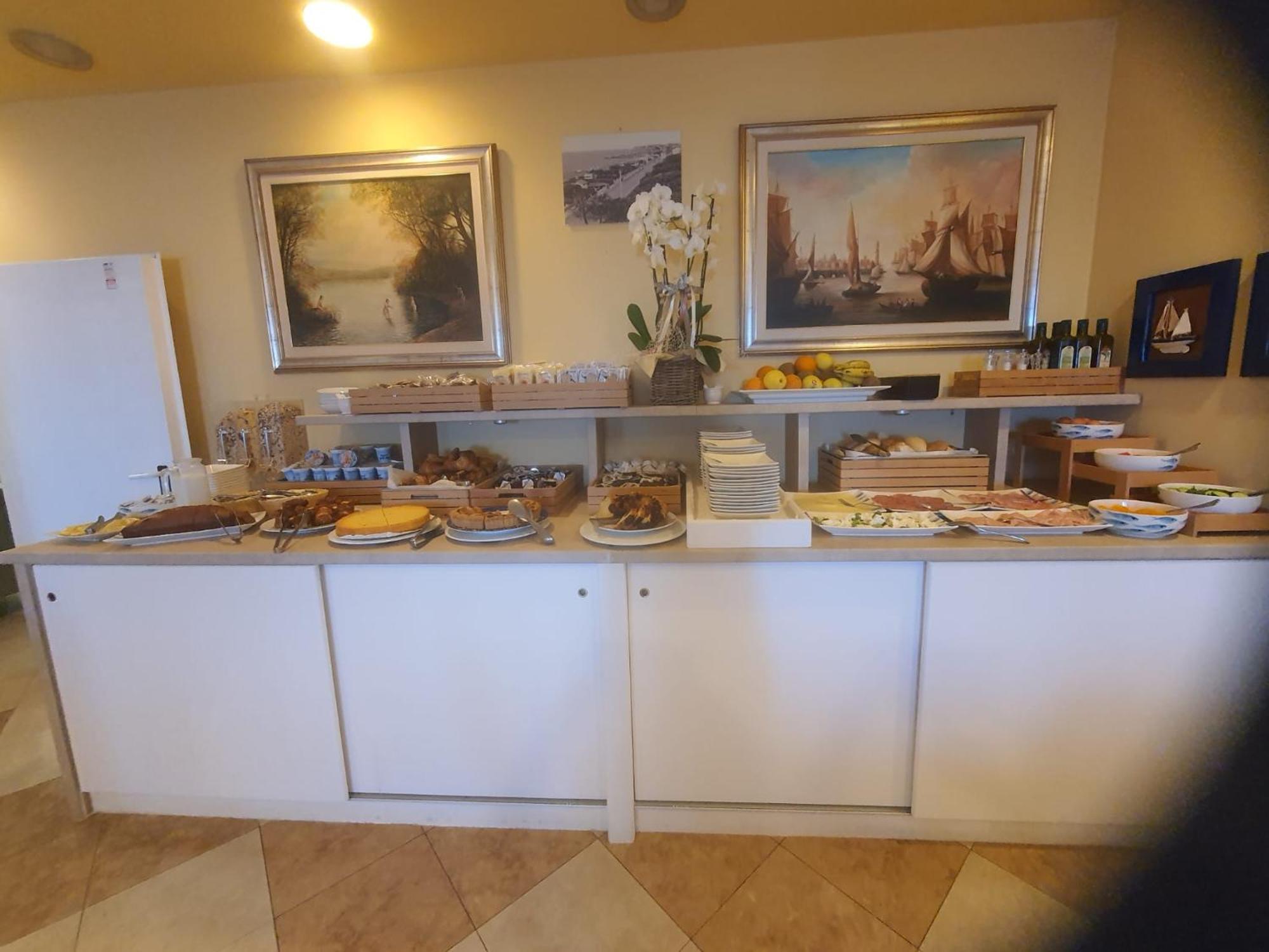 斯特拉海滨酒店 切齐纳的码头 外观 照片